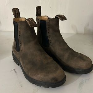 Blundstones